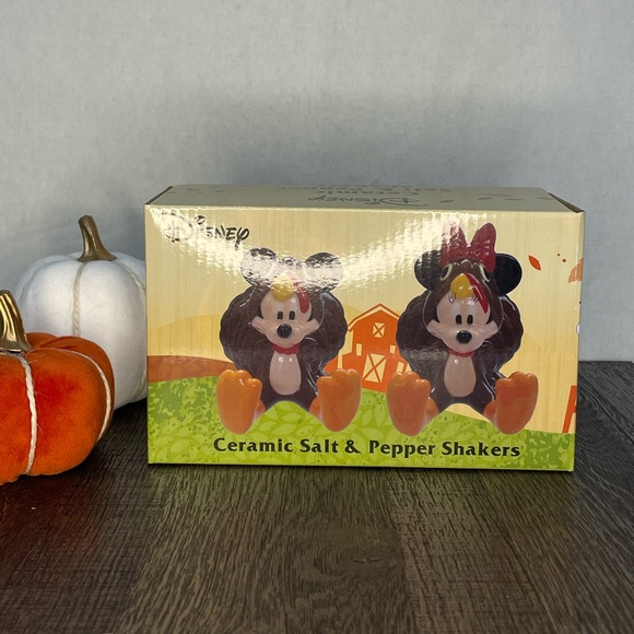 Disney Mickey and Minnie salt and pepper shakers - Picture 2 of 2